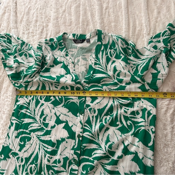 Mlle Gabrielle Size 2X Green White Patterned Ruffle Hem Shift Dress midi Resort - Picture 8 of 13